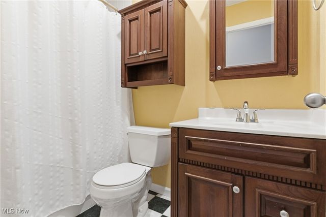 561 Brigton Drive, Berea, OH 44017