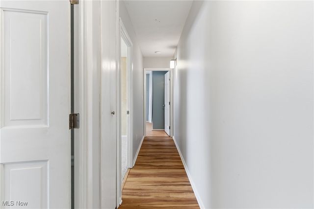 561 Brigton Drive, Berea, OH 44017