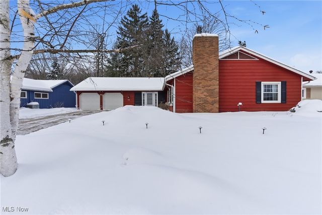 561 Brigton Drive, Berea, OH 44017