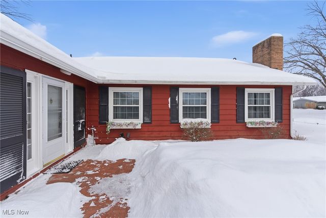 561 Brigton Drive, Berea, OH 44017