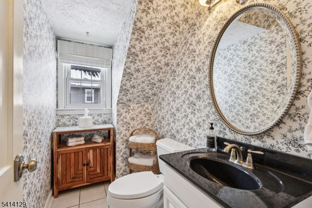 17 Cherokee Rd, Cranford Twp., NJ 07016