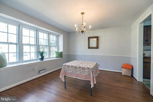 105 DEERFIELD DR, Cherry Hill, NJ 08034