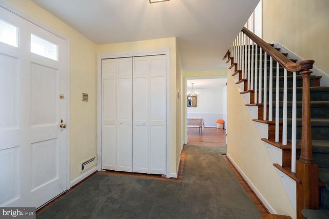 105 DEERFIELD DR, Cherry Hill, NJ 08034