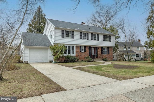 105 DEERFIELD DR, Cherry Hill, NJ 08034