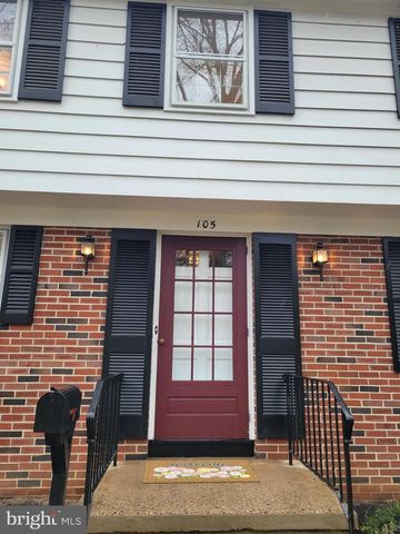 105 DEERFIELD DR, Cherry Hill, NJ 08034