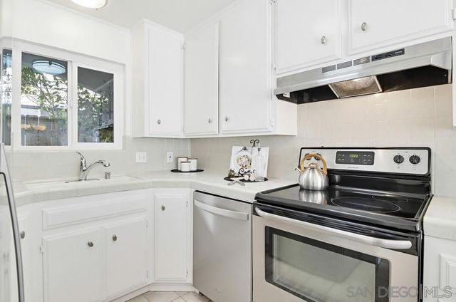 727 F Avenue, Coronado, CA 92118