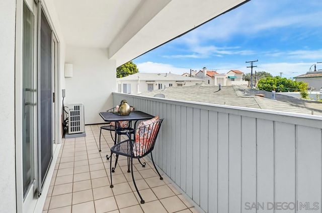 727 F Avenue, Coronado, CA 92118