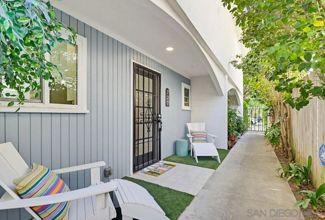 727 F Avenue, Coronado, CA 92118