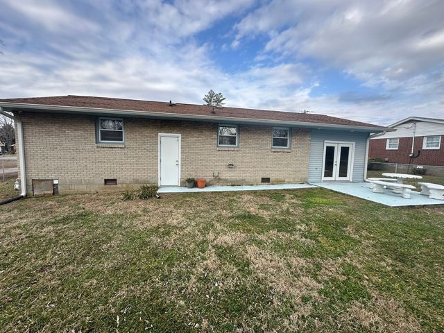 416 Lealand Ln, Lebanon, TN 37087