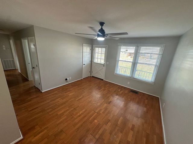 416 Lealand Ln, Lebanon, TN 37087