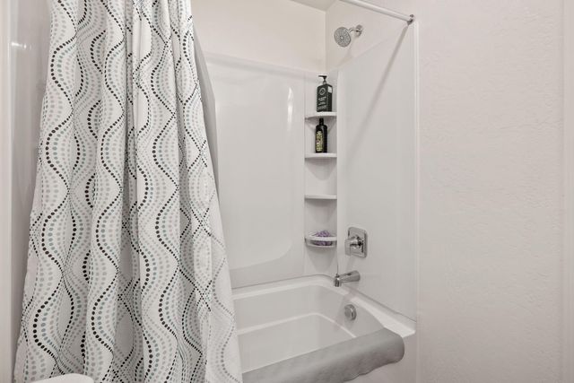 725 James Avenue, Corcoran, CA 93212