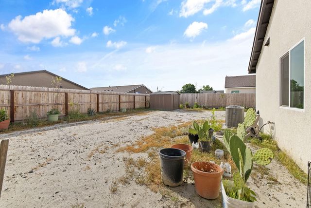 725 James Avenue, Corcoran, CA 93212