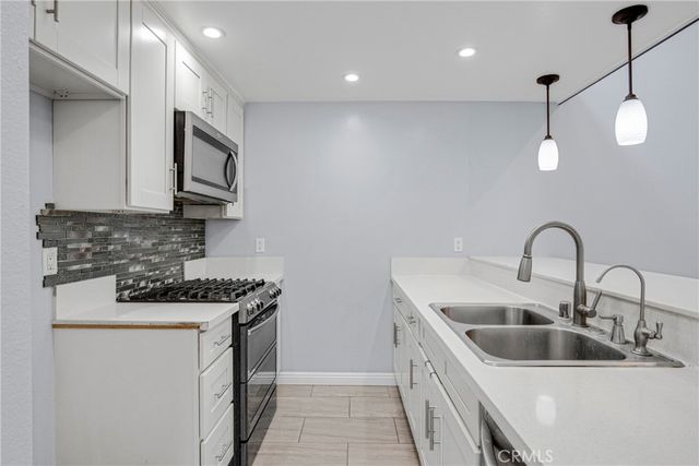 22 Arminta st unit 22, Sun Valley, CA 91352