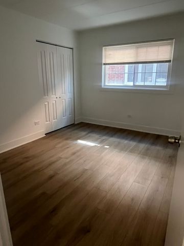 11035 S KEATING Avenue 2ne, Oak Lawn, IL 60453