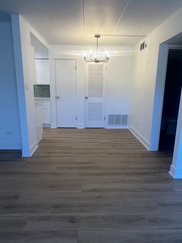 11035 S KEATING Avenue 2ne, Oak Lawn, IL 60453