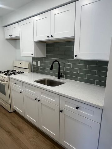 11035 S KEATING Avenue 2ne, Oak Lawn, IL 60453