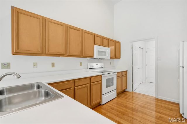 1335 Kensington Way Drive, Ellisville, MO 63011
