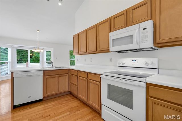 1335 Kensington Way Drive, Ellisville, MO 63011