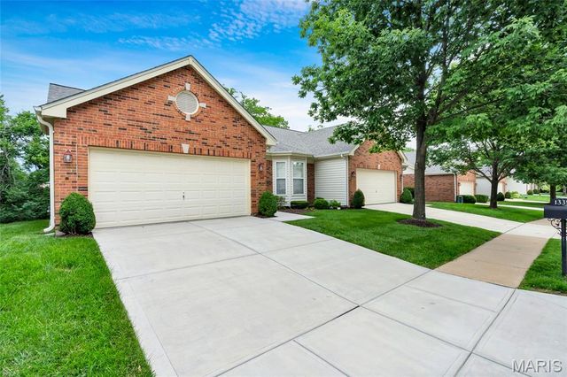 1335 Kensington Way Drive, Ellisville, MO 63011