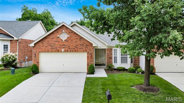 1335 Kensington Way Drive, Ellisville, MO 63011