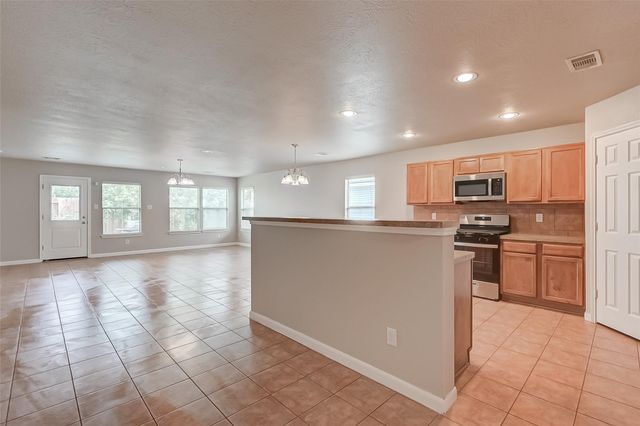 7722 Shavano Ln, Cypress, TX 77433