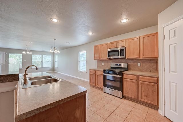 7722 Shavano Ln, Cypress, TX 77433