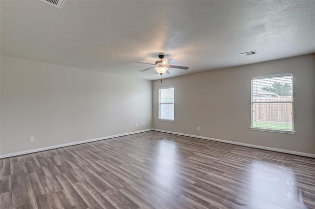 7722 Shavano Ln, Cypress, TX 77433