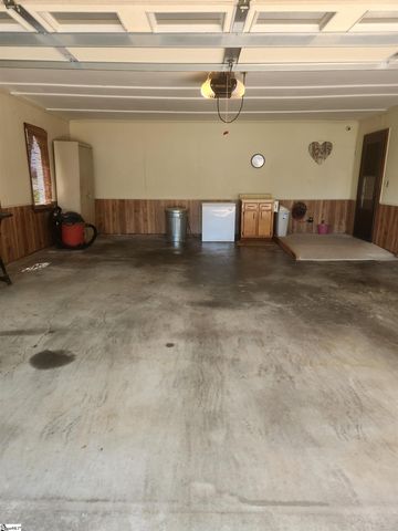 10824 Anderson Road, Piedmont, SC 29673