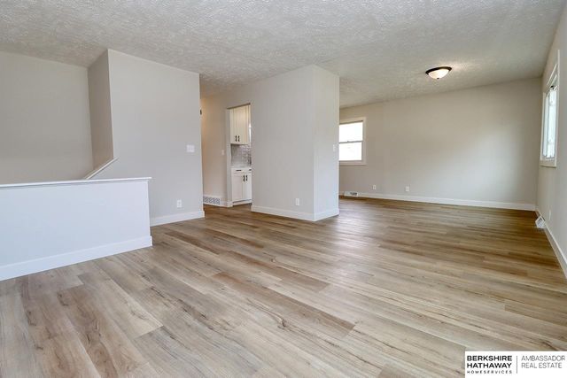 909 F Street, Eagle, NE 68347