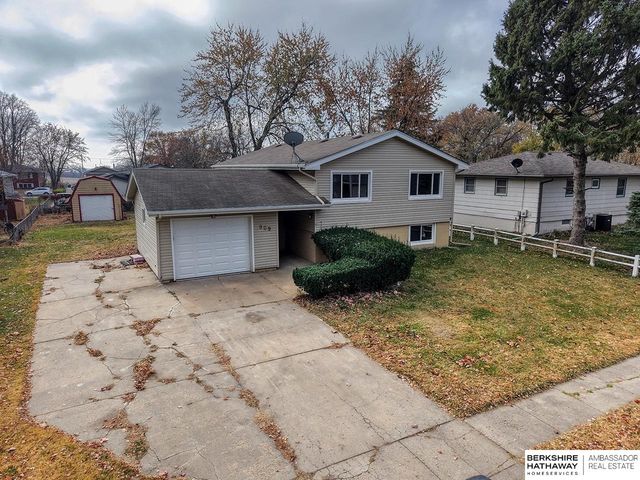 909 F Street, Eagle, NE 68347