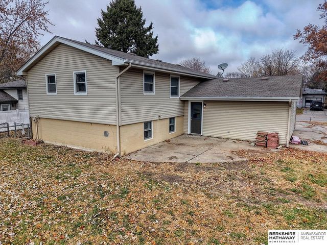 909 F Street, Eagle, NE 68347