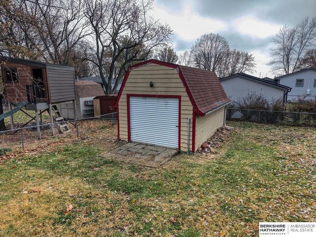 909 F Street, Eagle, NE 68347