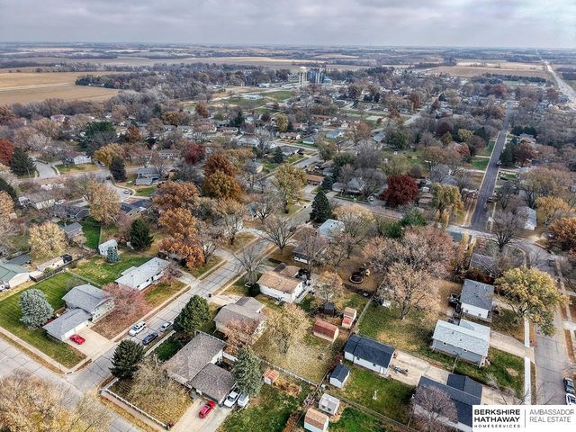 909 F Street, Eagle, NE 68347