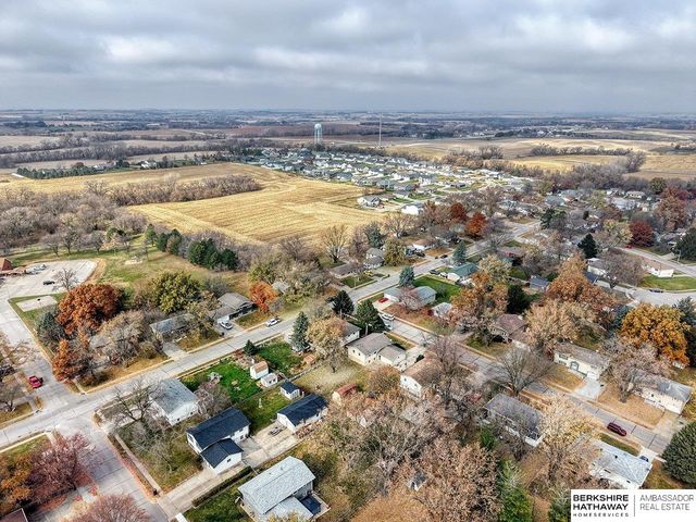 909 F Street, Eagle, NE 68347