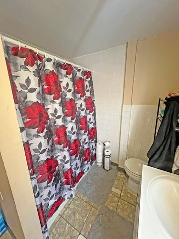 2043 Asbury Avenue, Evanston, IL 60201