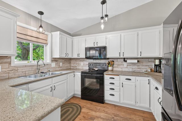 15165 Dartmoor Court, Rosemount, MN 55068
