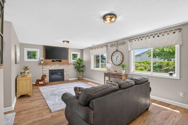 15165 Dartmoor Court, Rosemount, MN 55068