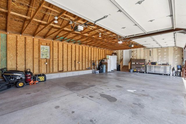 507 Jana Drive, Edgerton, WI 53534