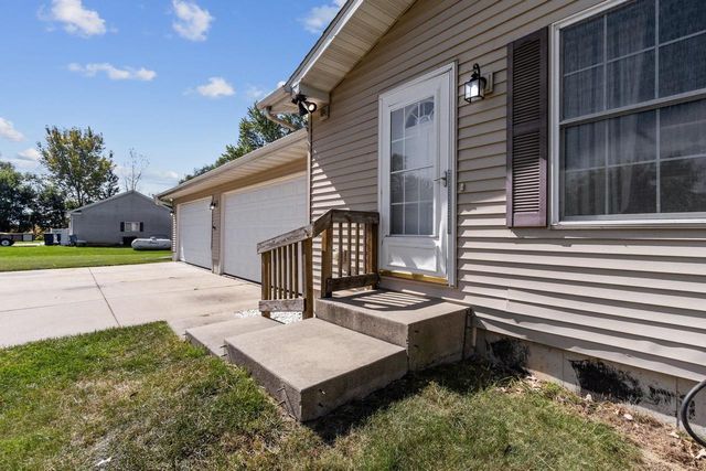 507 Jana Drive, Edgerton, WI 53534