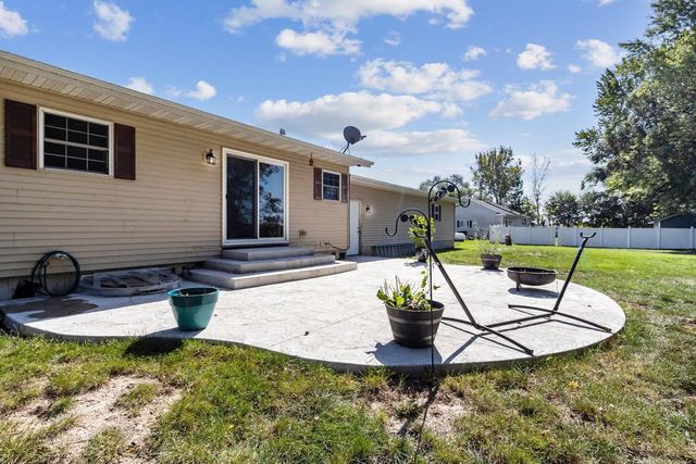 507 Jana Drive, Edgerton, WI 53534