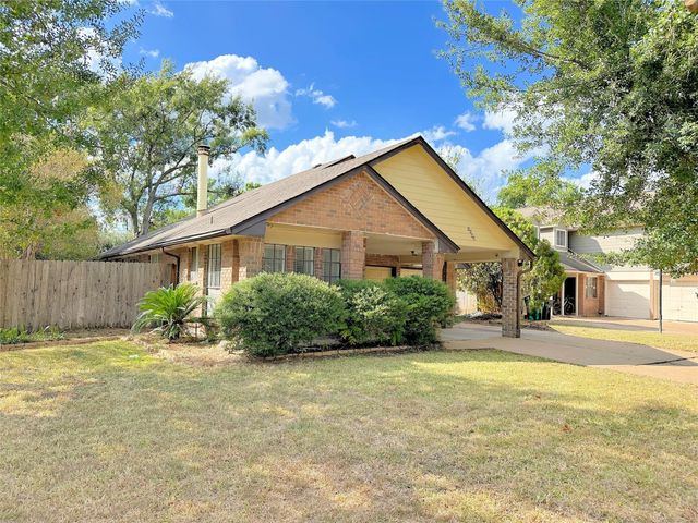 4803 Shadowdale Drive, Houston, TX 77041