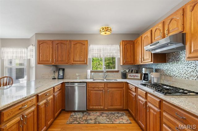 24331 Deer Creek Road, Warrenton, MO 63383
