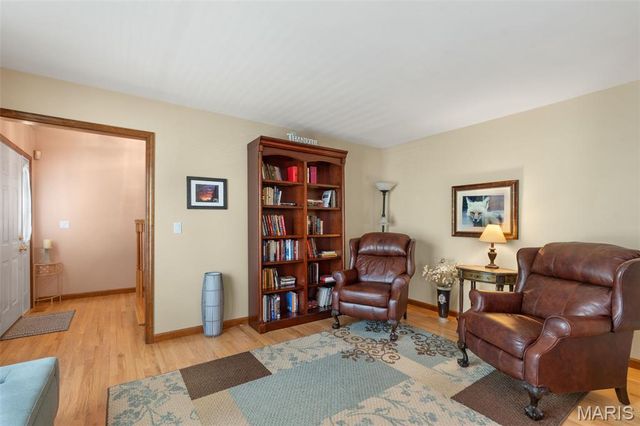 24331 Deer Creek Road, Warrenton, MO 63383