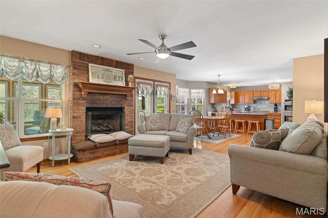 24331 Deer Creek Road, Warrenton, MO 63383