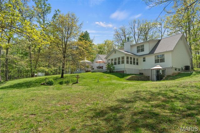24331 Deer Creek Road, Warrenton, MO 63383