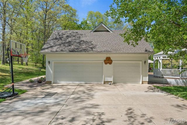 24331 Deer Creek Road, Warrenton, MO 63383