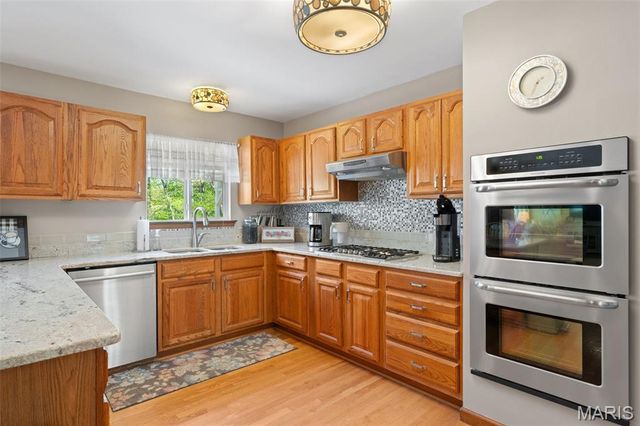 24331 Deer Creek Road, Warrenton, MO 63383