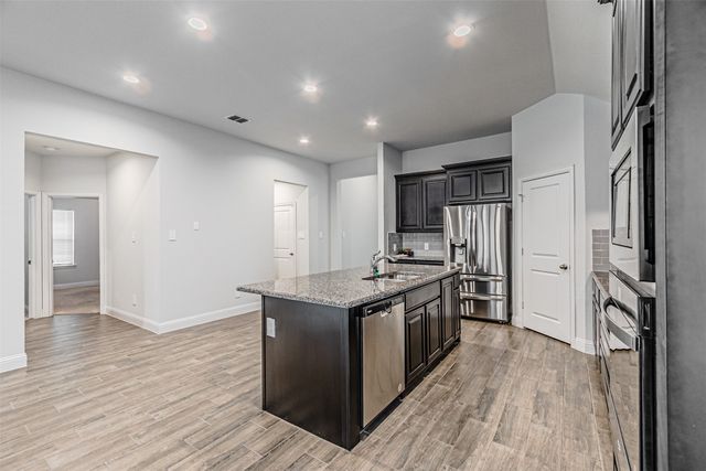 5241 Markham Ferry Drive, Fort Worth, TX 76179