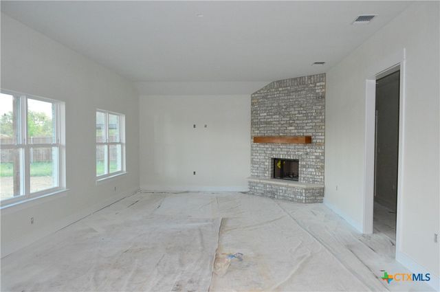 425 County Road 3152, Kempner, TX 76539