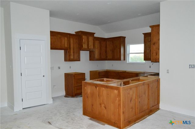 425 County Road 3152, Kempner, TX 76539